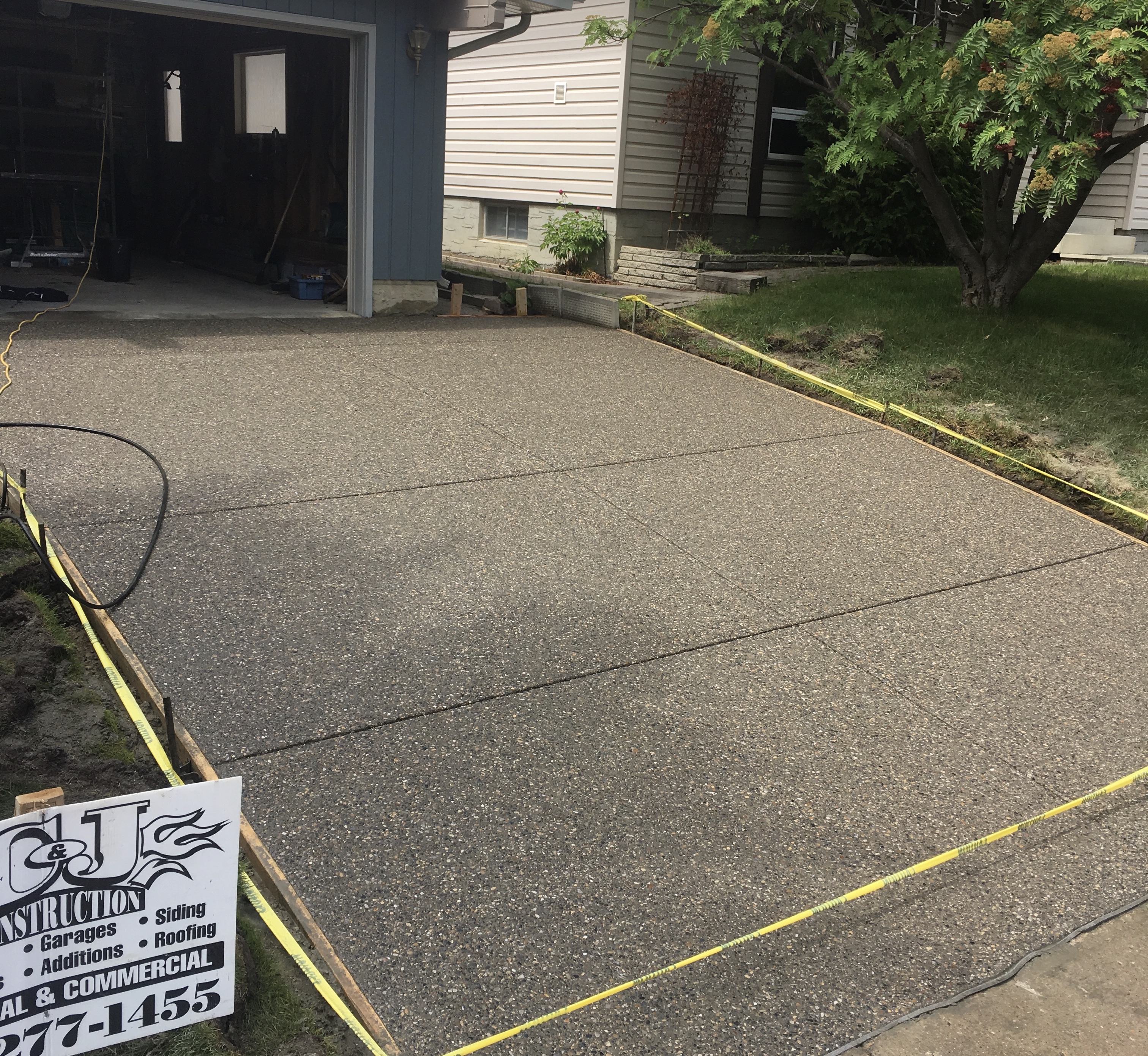 Calgary Driveway Exposed Concrete